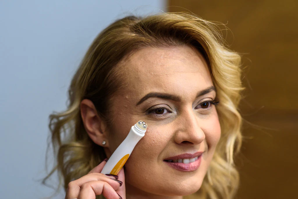 Gloria Eye Roller