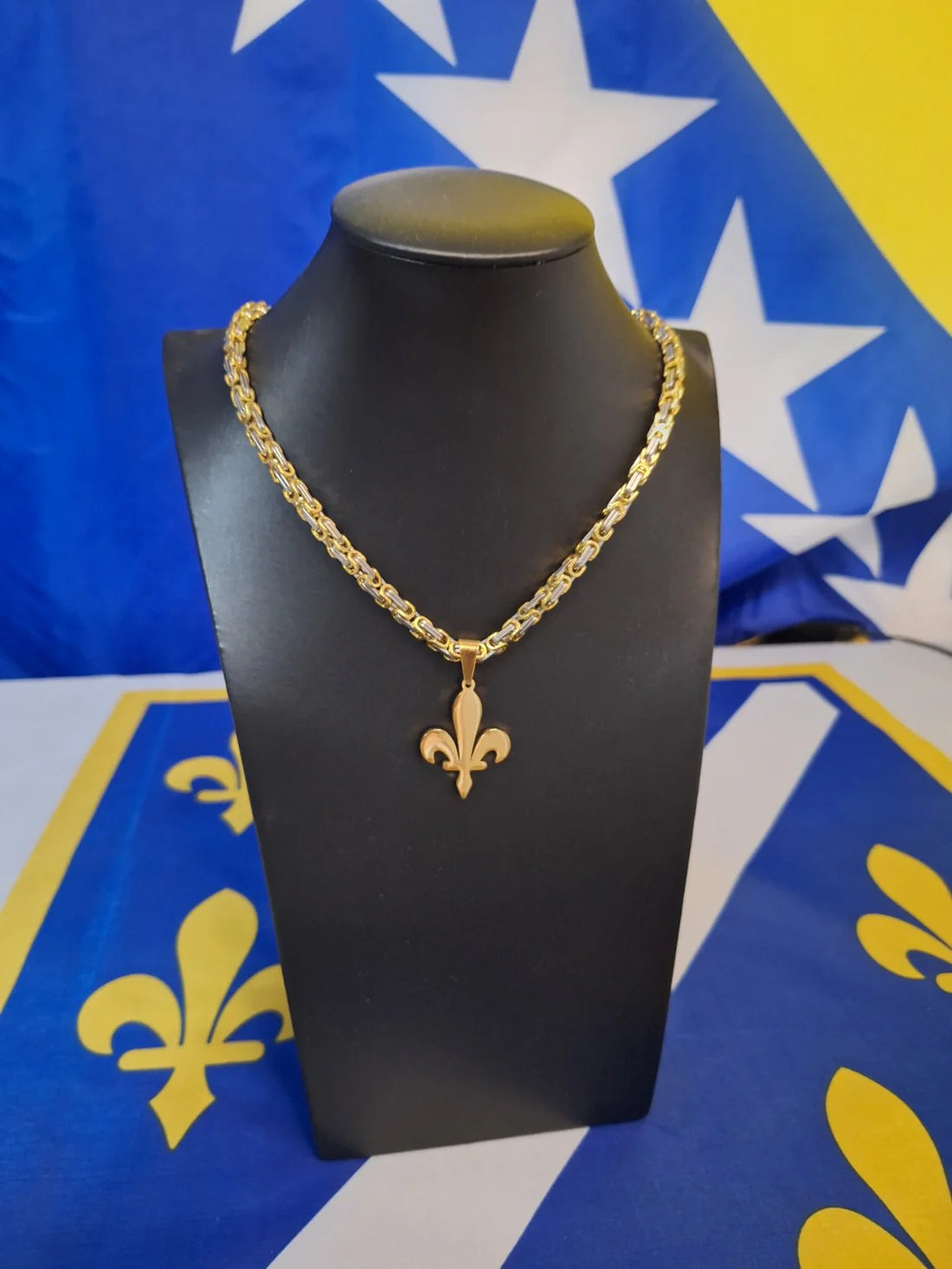 Ljiljan Necklace